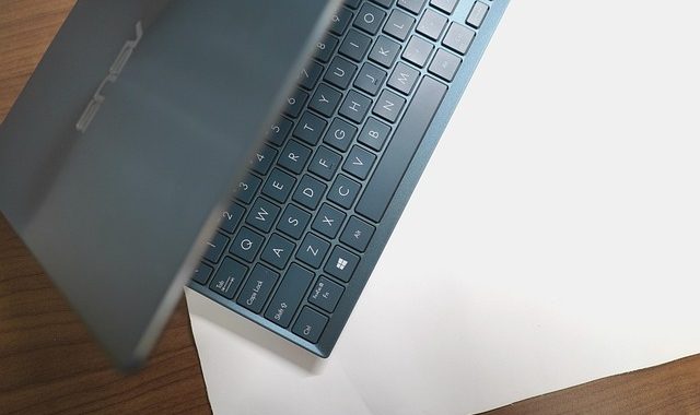 ASUS Vivobook 15 M1502YA